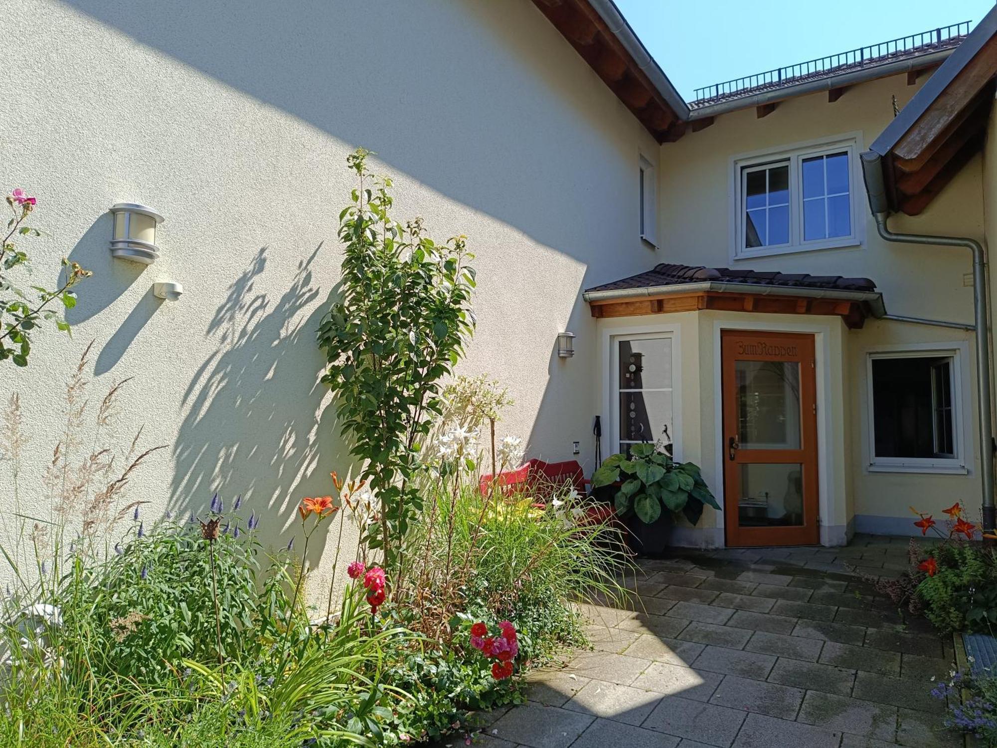 Landgasthof Zum Rappen Creglingen Exterior photo